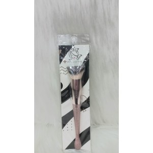 PM18-G81204 PINCEL KABUKI 3D MISS FRANDY